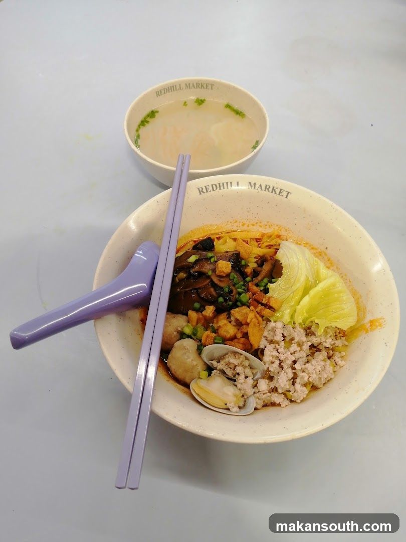Bowl of noodles with clams and minced meat