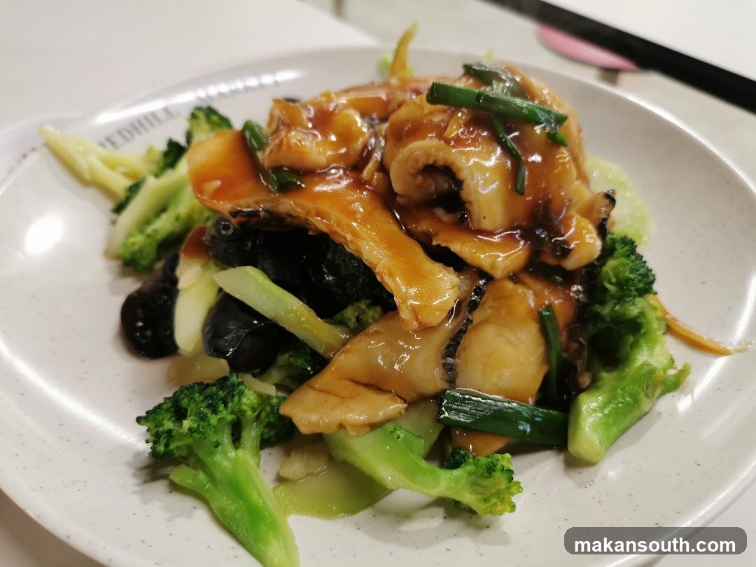 Stir-fried Fish with Broccoli and Mushrooms