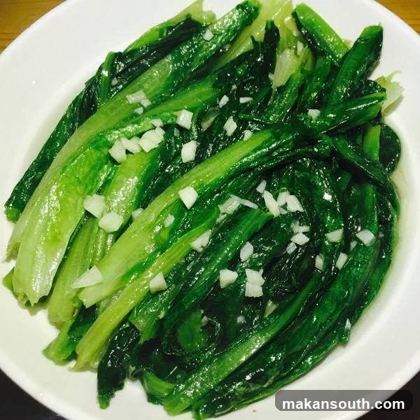 Stir-fried Chinese Cabbage with Garlic