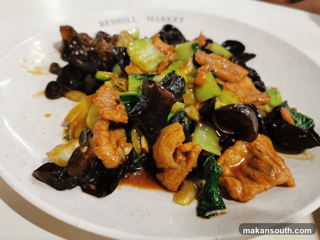 Stir-fried Meat with Wood Ear Mushrooms and Greens