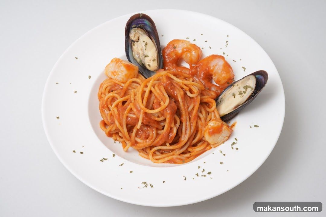 Spaghetti with Mussels and Shrimp