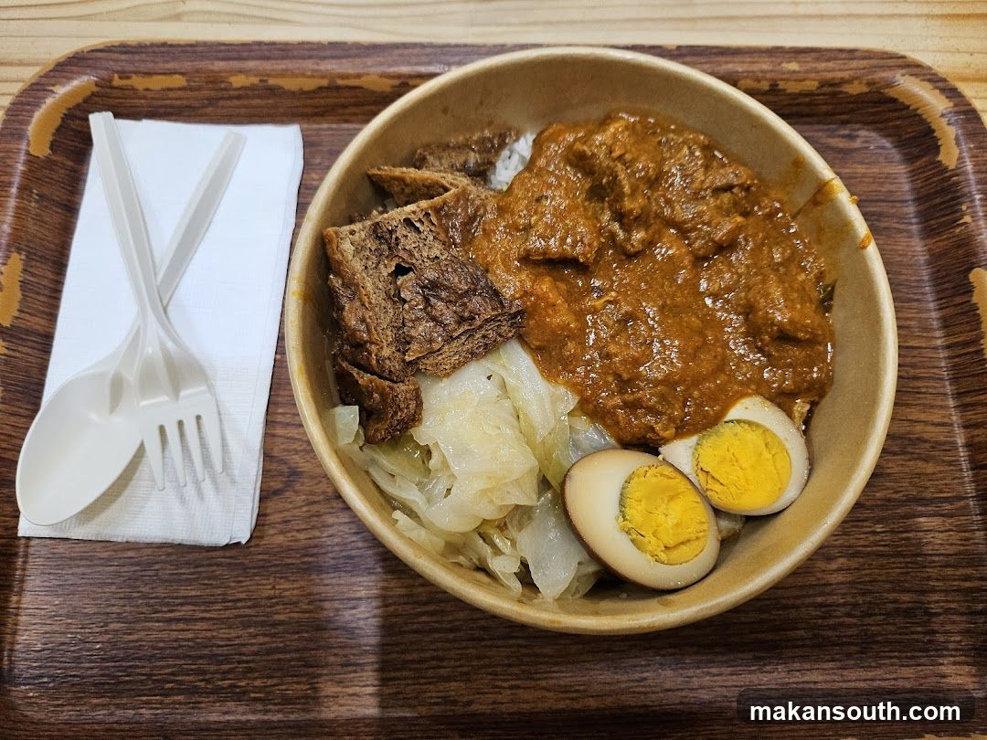 Curry Rice Bowl with Tofu and Egg