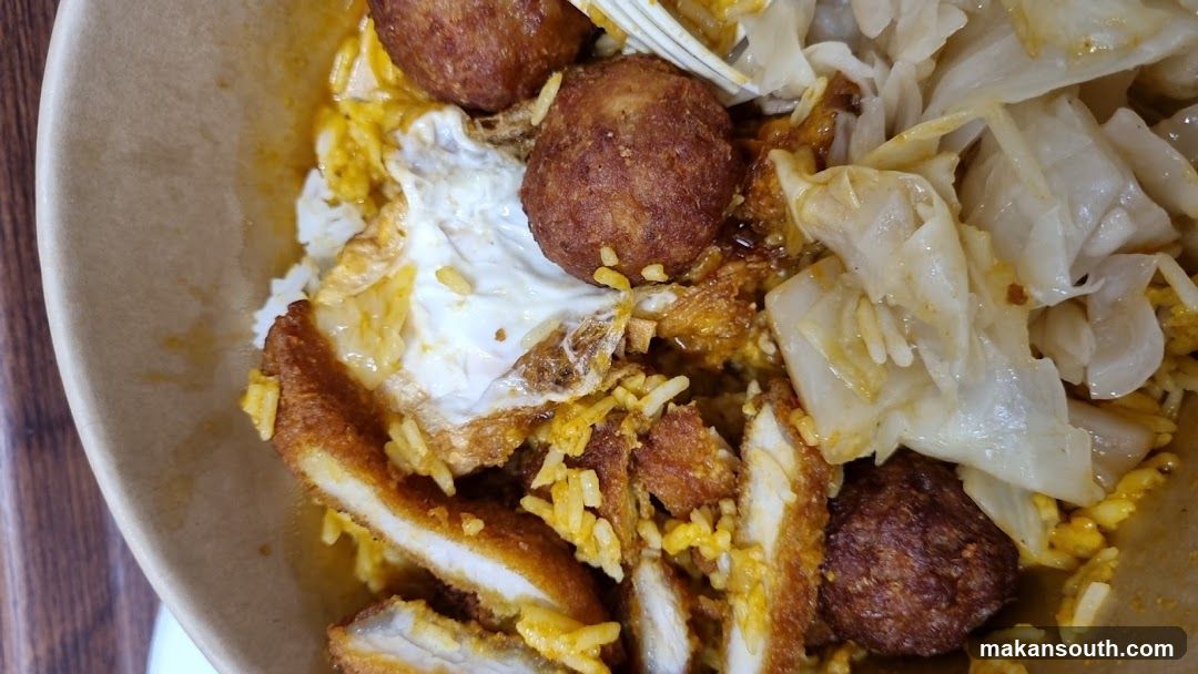Fried Rice Bowl with Meatballs and Egg