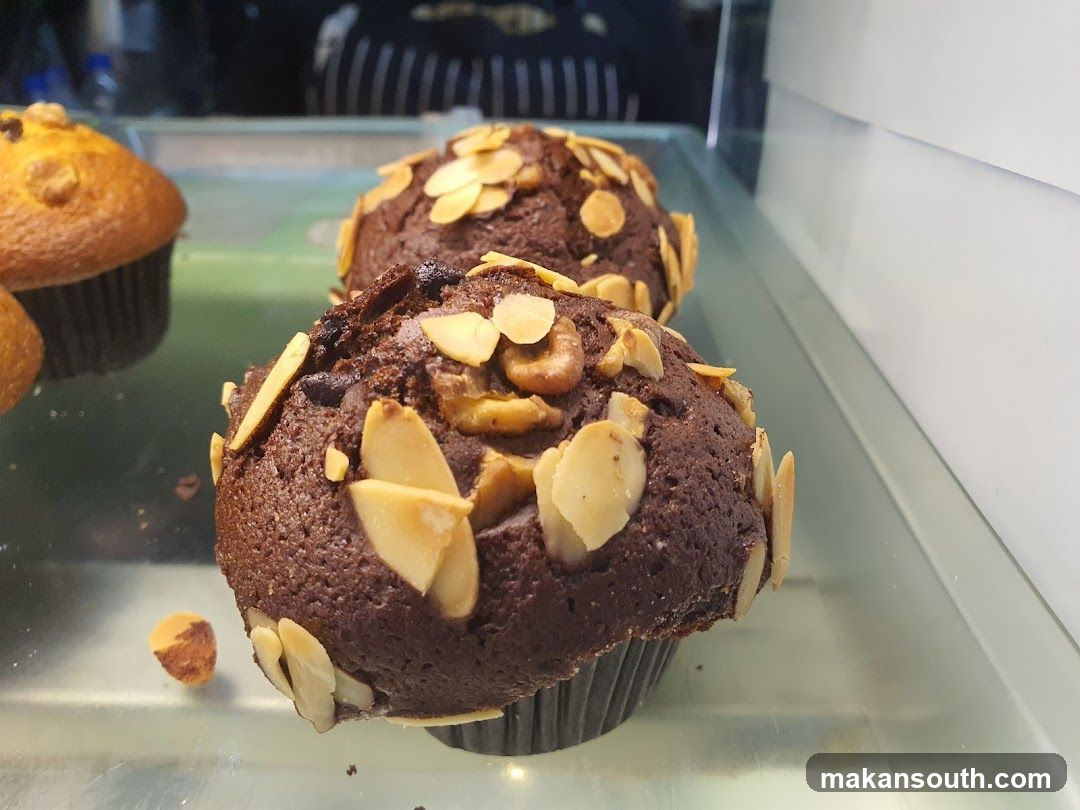 Chocolate Muffins with Almonds