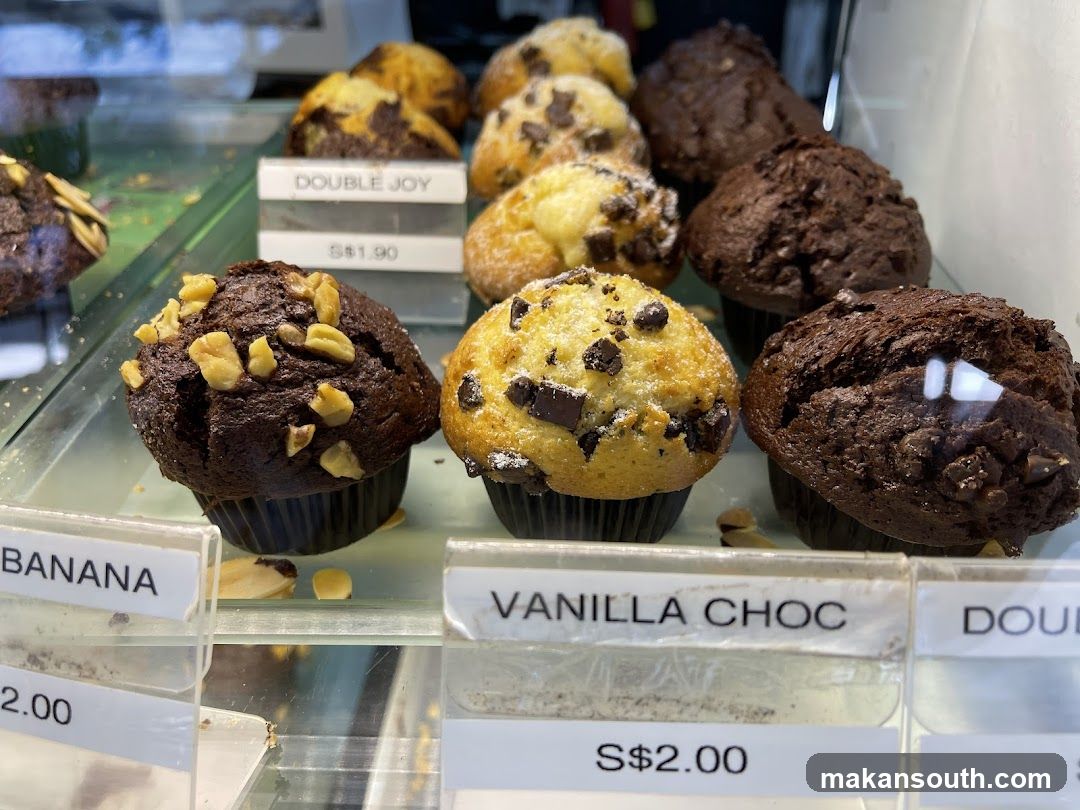 Muffin Display Case
