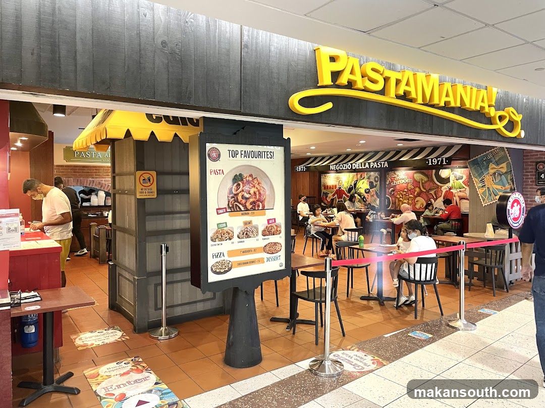 PastaMania Restaurant Interior