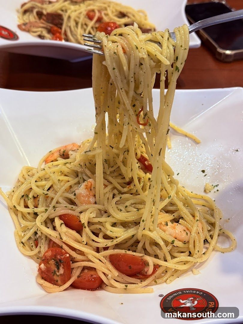 Pasta with Shrimp and Tomatoes