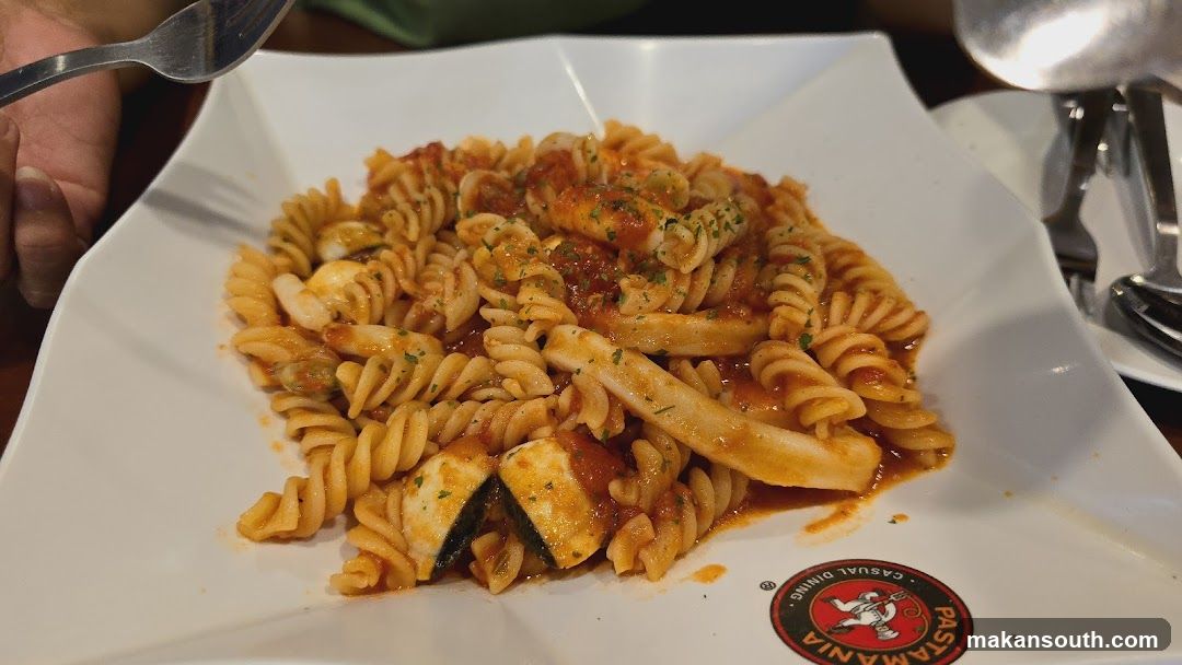 Pasta with Tuna and Tomato Sauce