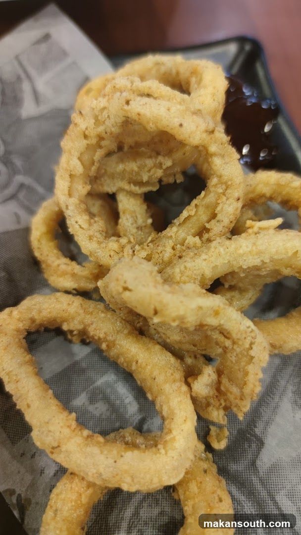 Fried Onion Rings with Dip