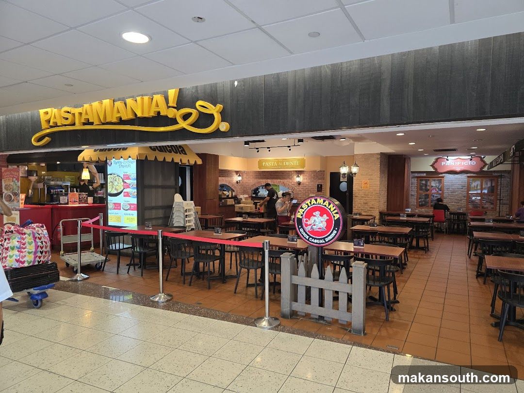Pasta Mania Interior View