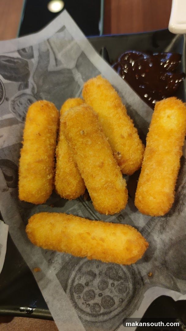 Fried Croquettes with Sauce