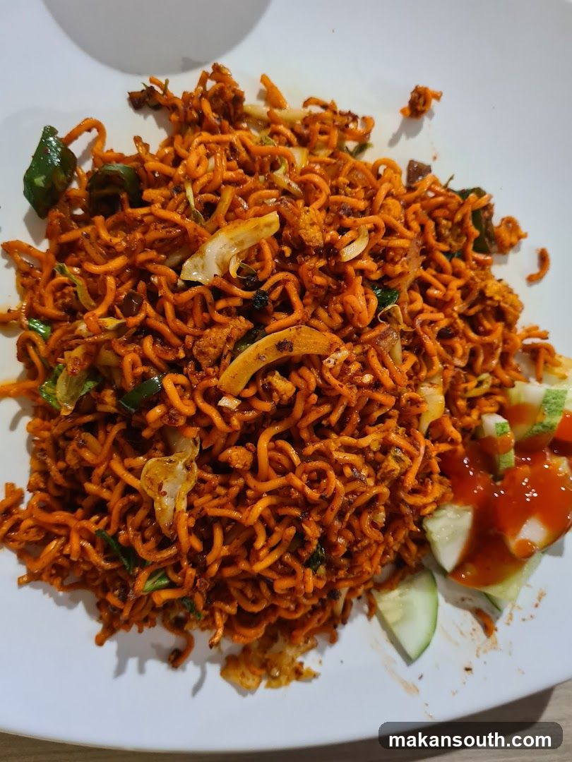 Spicy Stir-fried Noodles with Cucumber and Chili Sauce