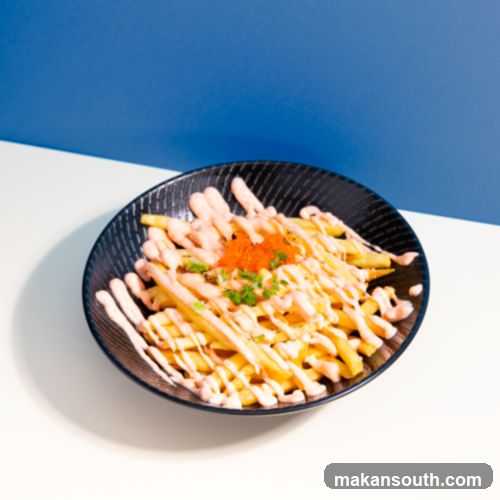 Fries with Drizzle and Toppings