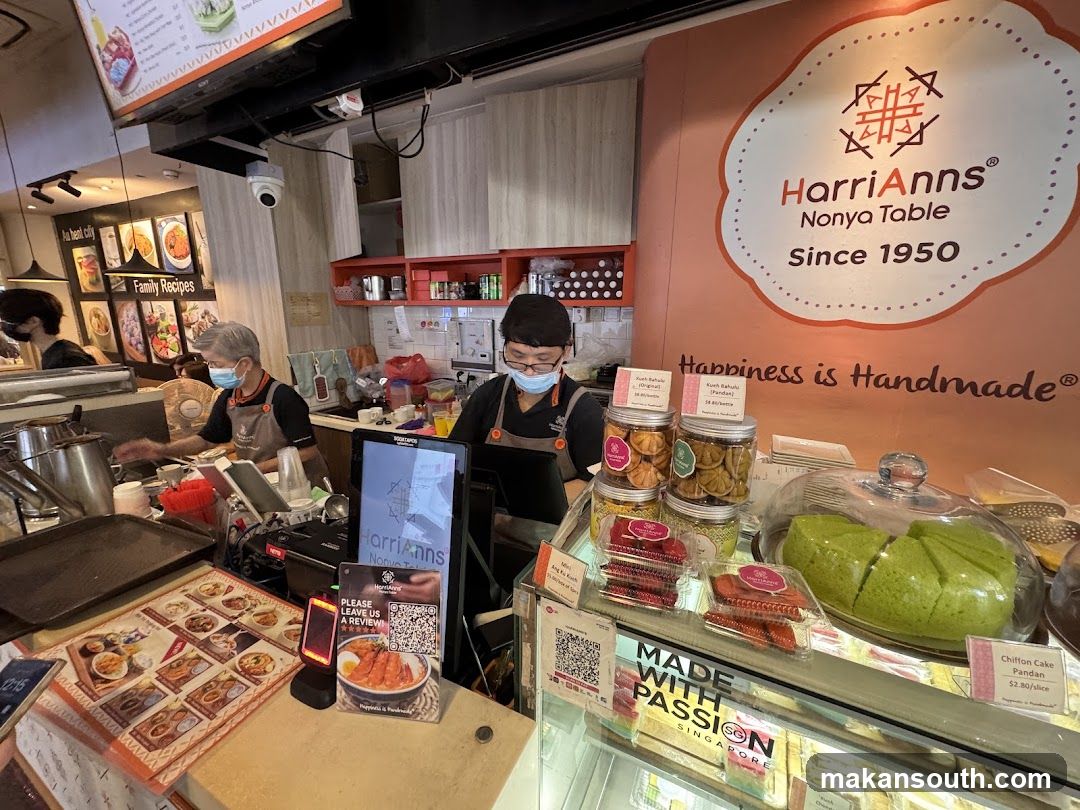 HarriAnns Nonya Table Interior