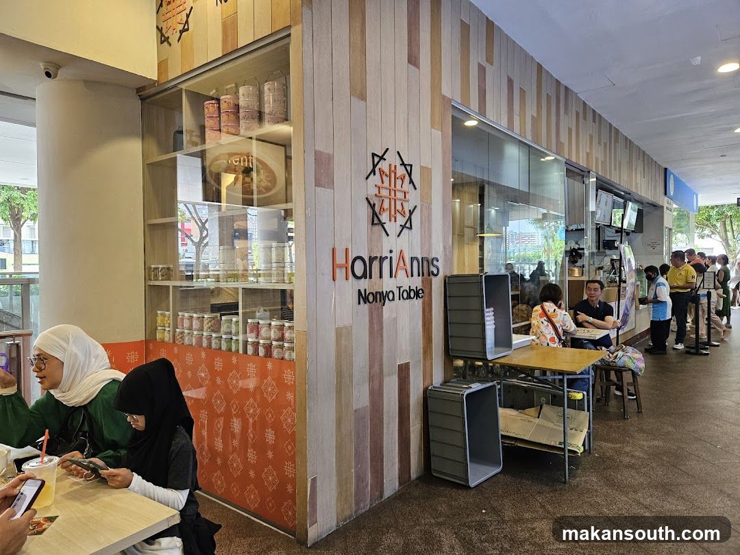 HarriAnns Nonya Table