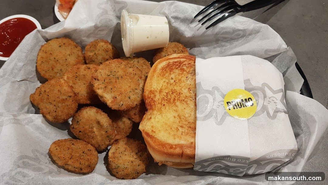 Grilled Cheese and Chicken Nuggets Meal