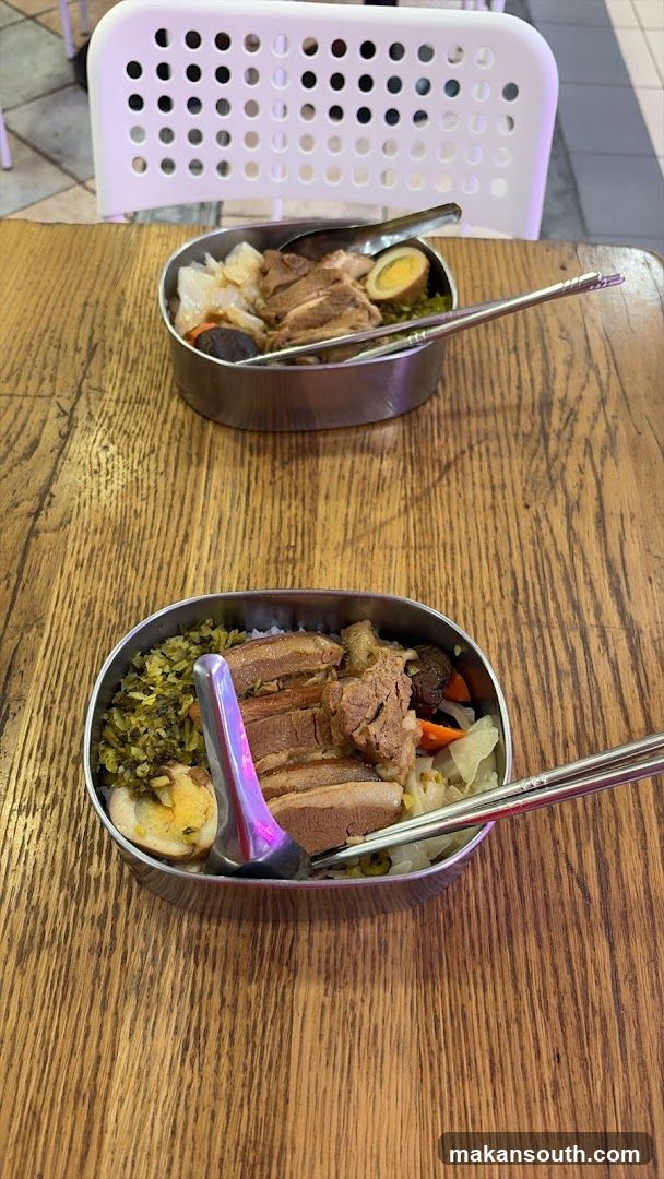Hei Lun Shi Tang 黑轮食堂