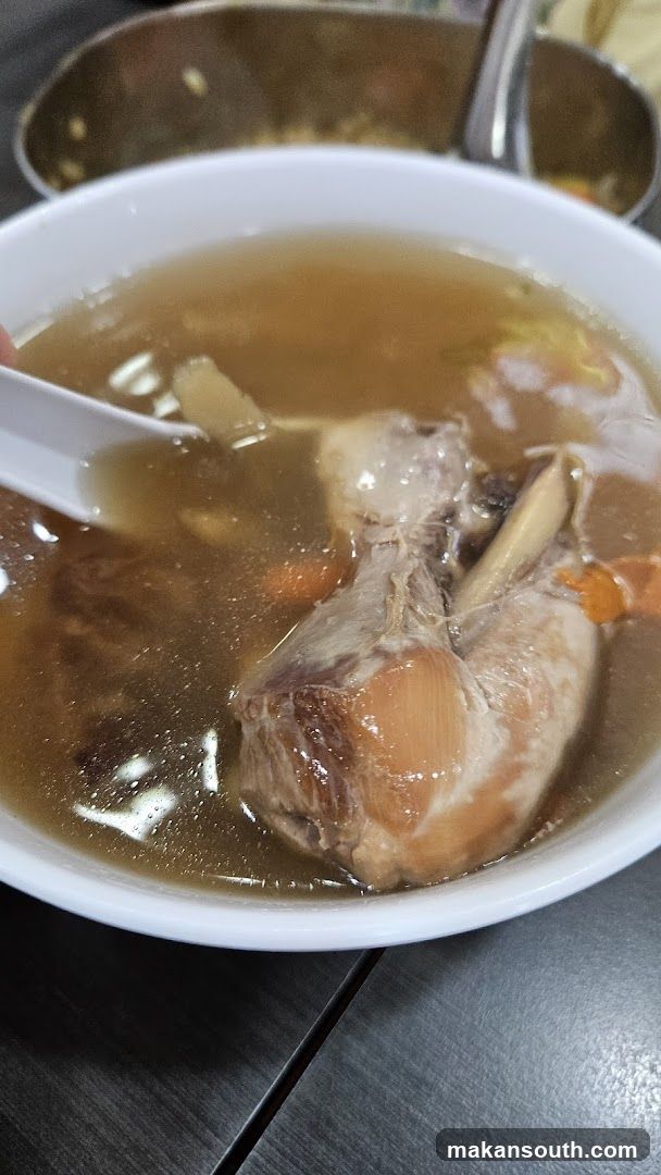 Hei Lun Shi Tang 黑轮食堂