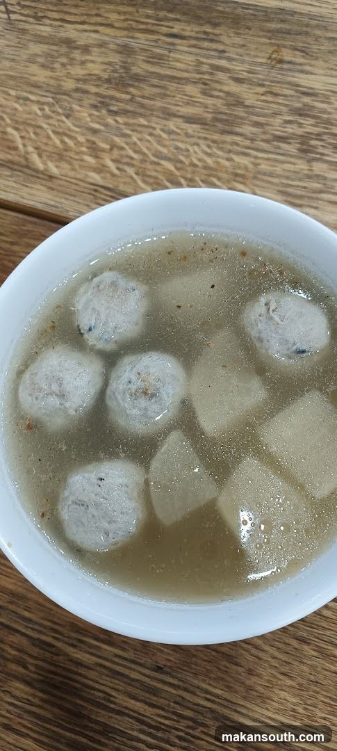 Hei Lun Shi Tang 黑轮食堂