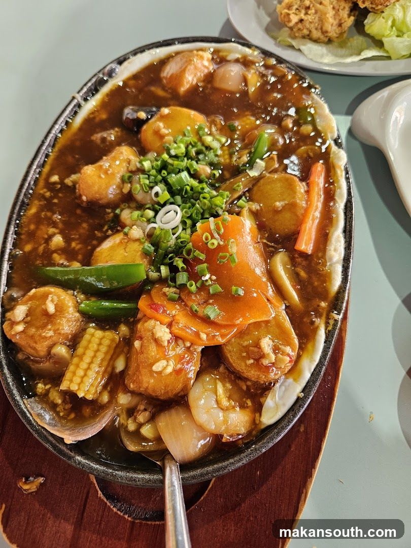 Stir-fried Seafood with Vegetables