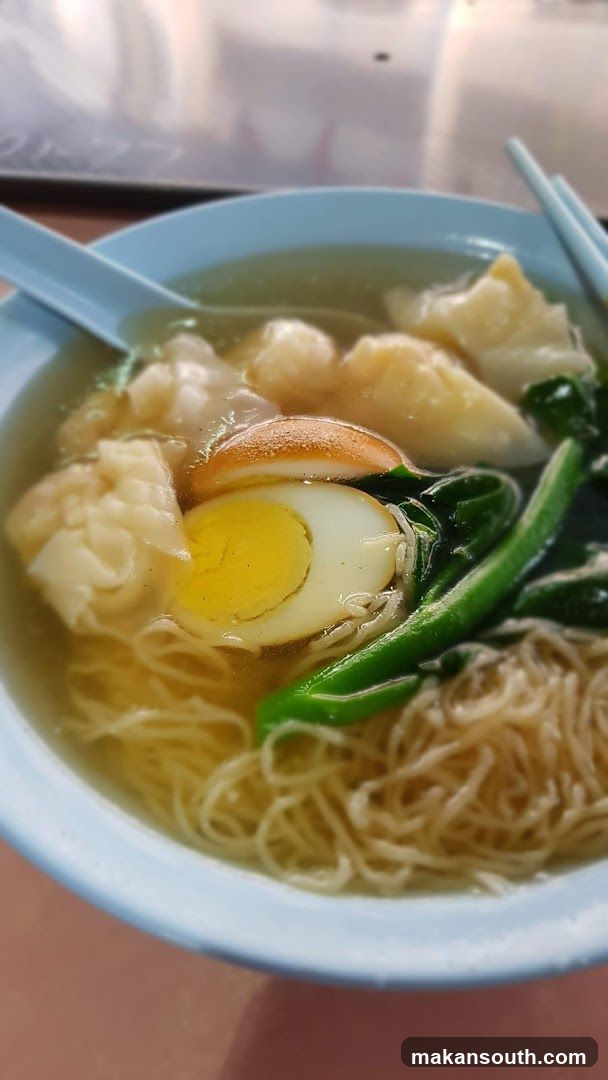 Noodle Bowl with Egg and Vegetables