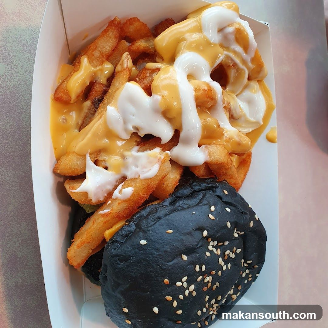 Black Buns Fries with Cheese and Sour Cream