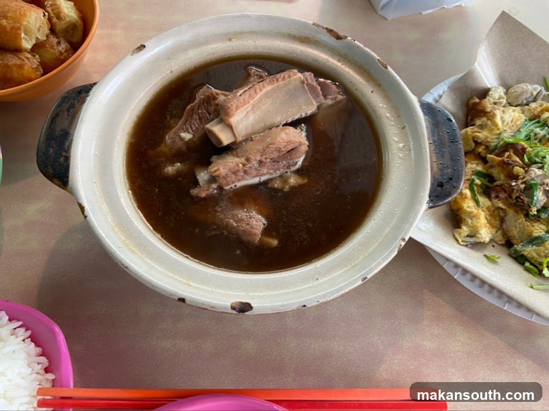 Clay Pot Soup with Side Dishes