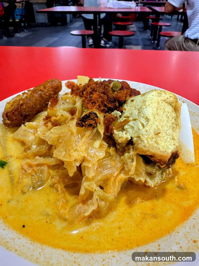 Curry Cabbage Dish with Fried Items