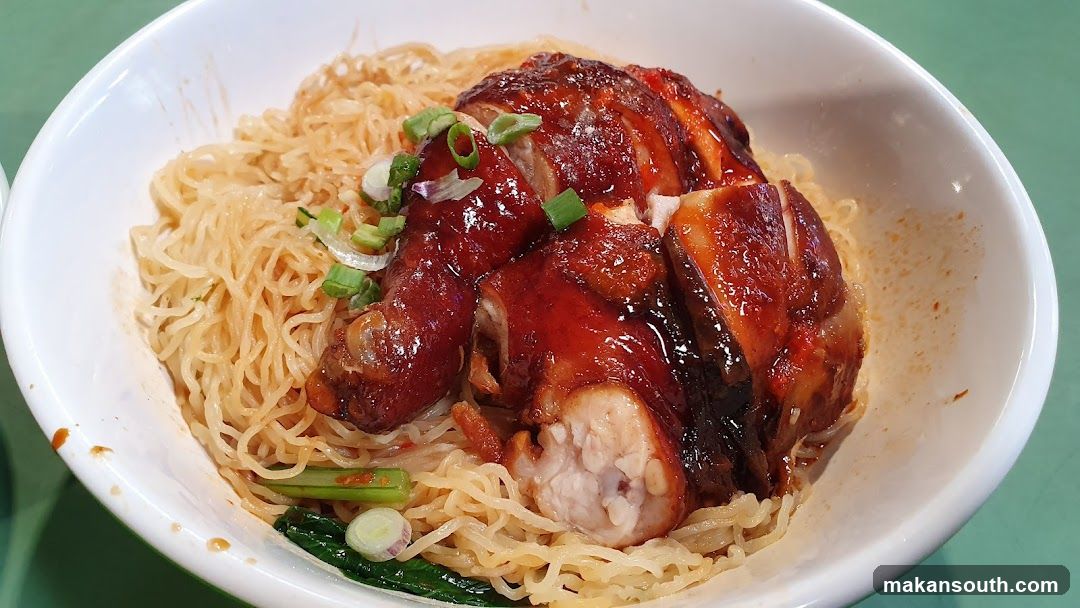 Bowl of noodles with braised pork