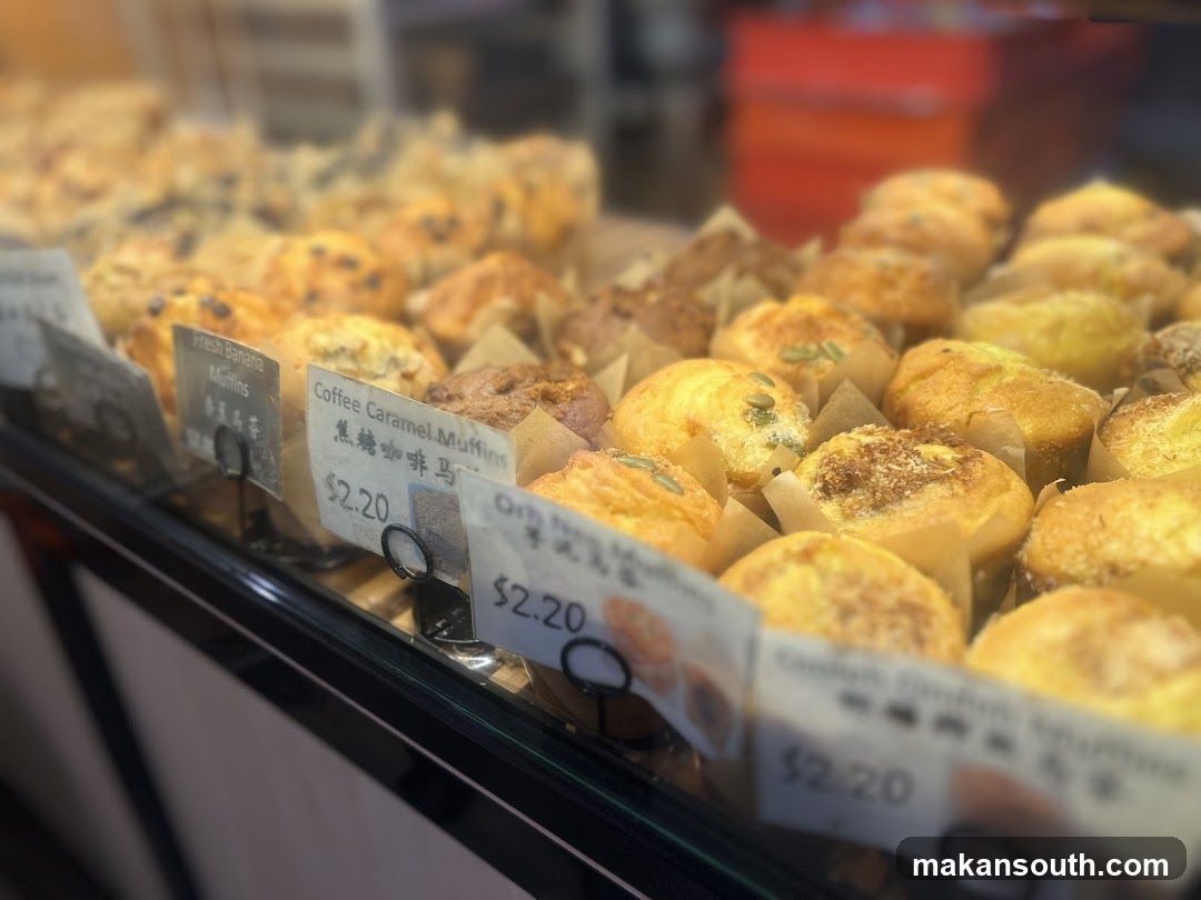 Muffin Display Case