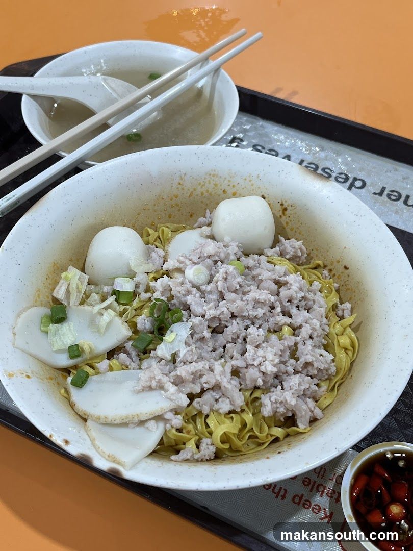 Noodle Bowl with Tofu and Minced Meat