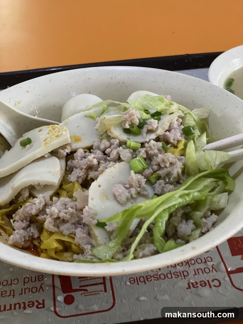 Noodle Bowl with Tofu and Minced Meat