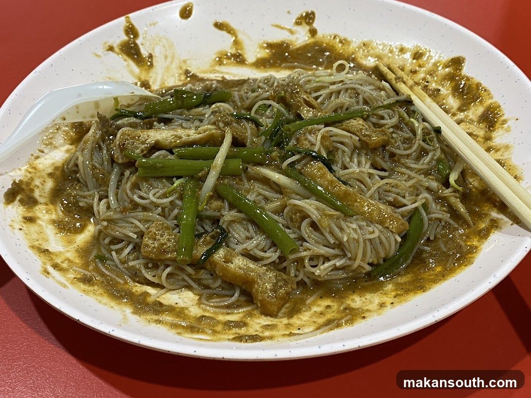 Noodle Dish with Sauce and Vegetables