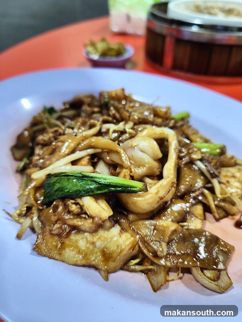 Noodle Dish with Vegetables and Sauce