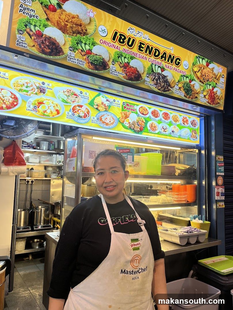 Chef at Ibu Endang Stall