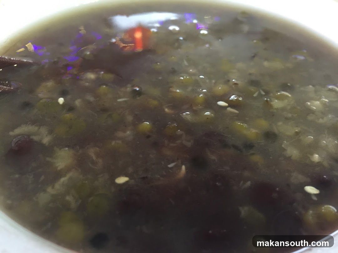 Mung Bean Soup with Sesame Seeds