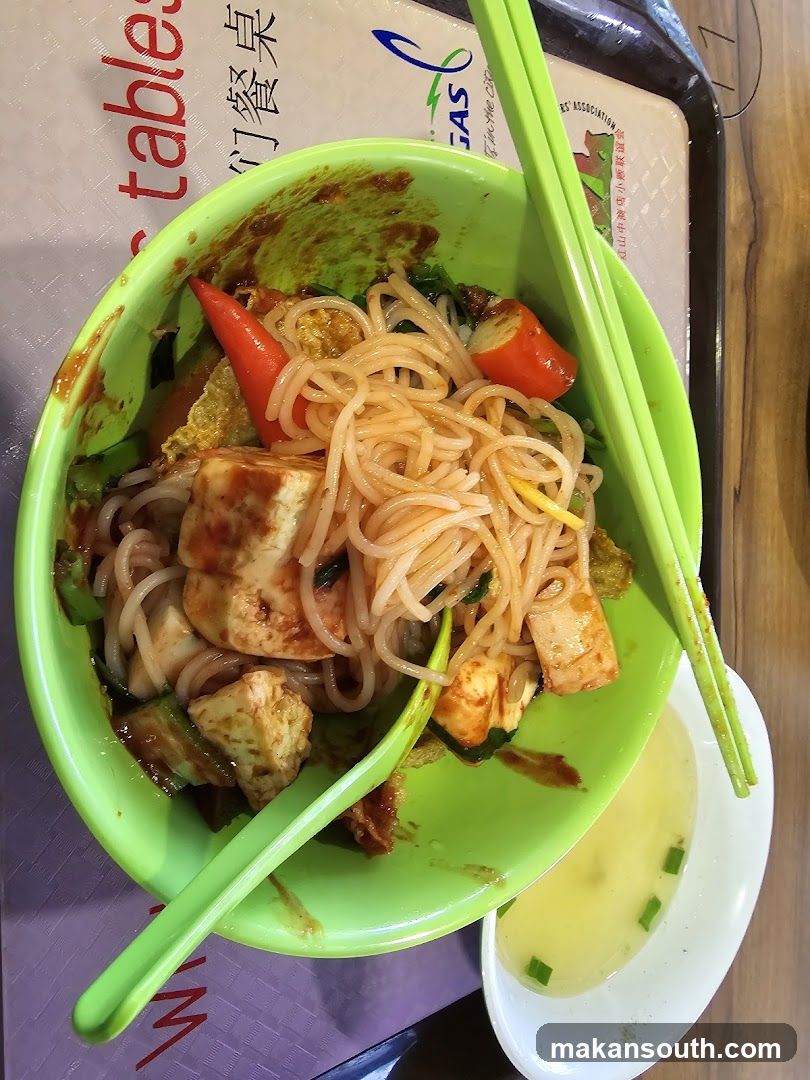 Noodle Bowl with Tofu and Vegetables