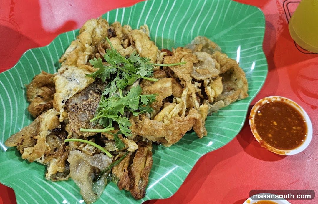 Fried Fish with Cilantro and Chili Sauce