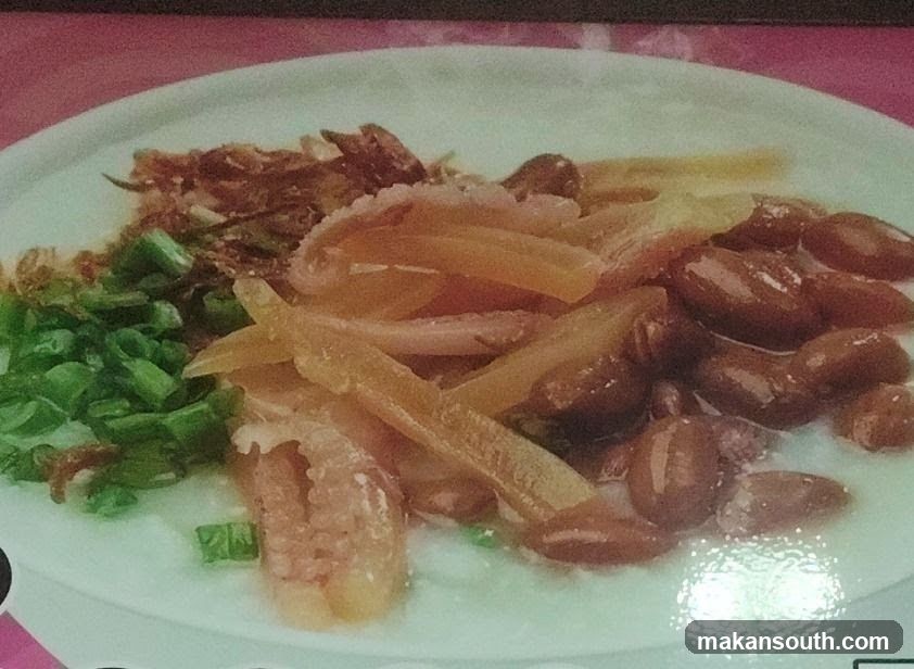 Stir-fried dish with green onions and peanuts