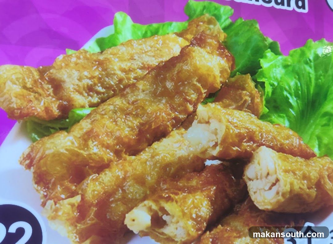 Fried Egg Rolls with Lettuce
