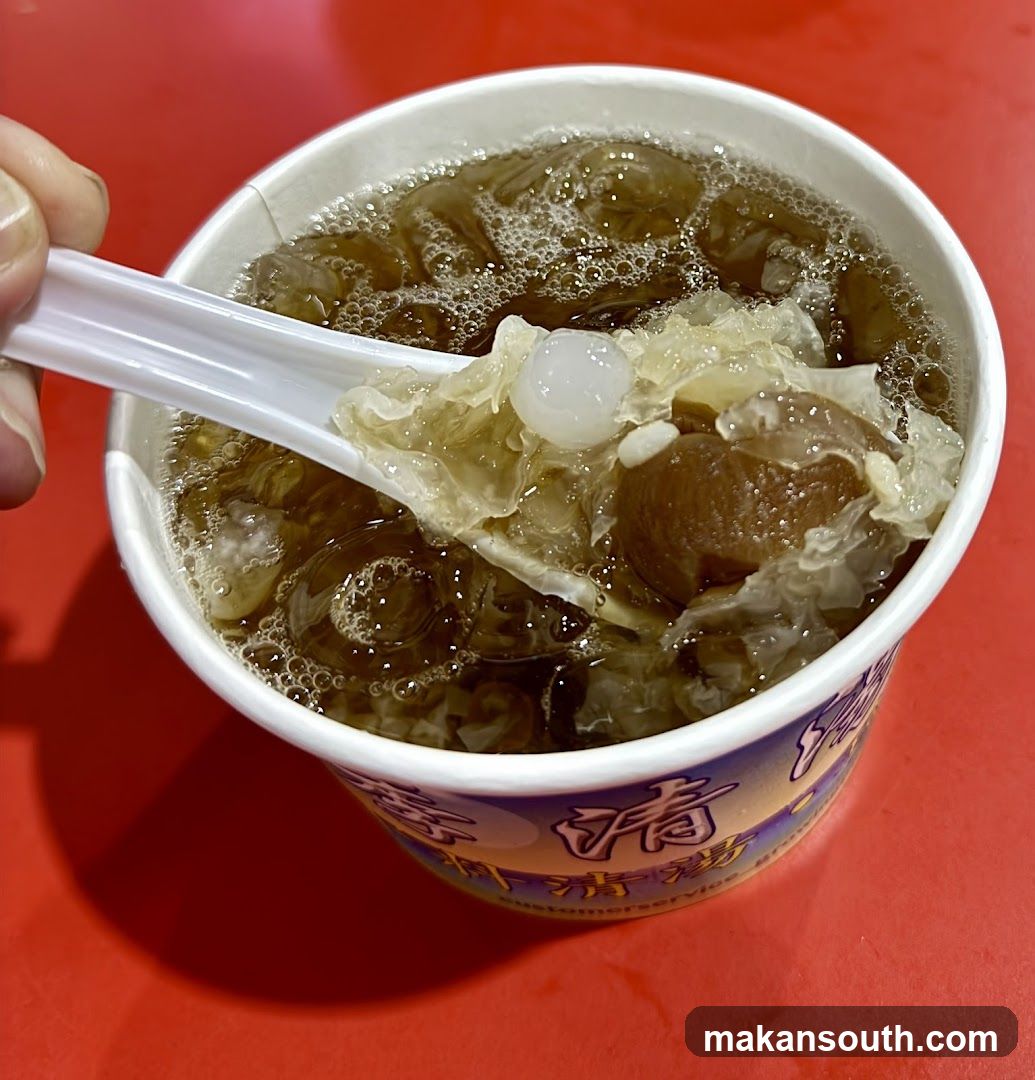Bowl of dessert with jelly and pearls