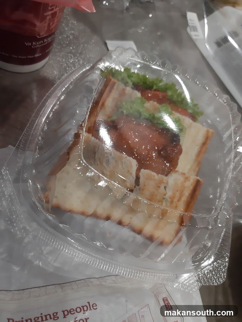 Sandwich in plastic container
