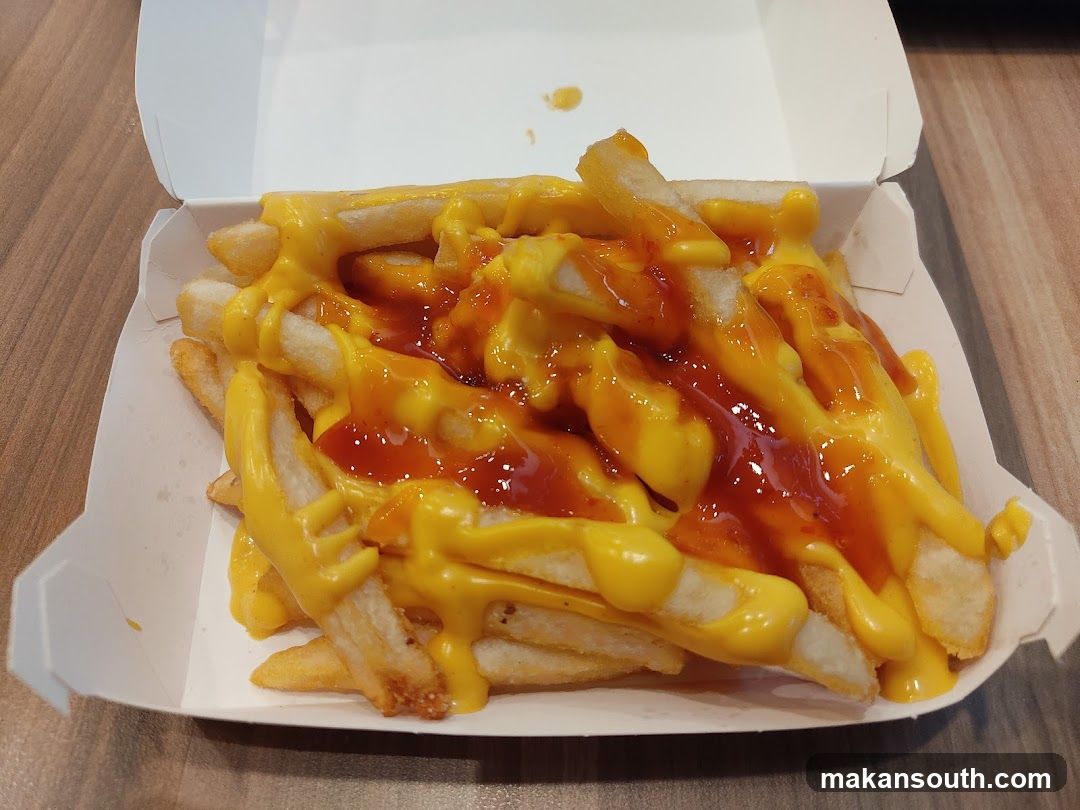 Cheese Fries with Sauce