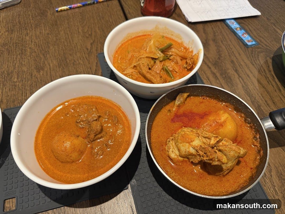 Curry Bowls and Pan