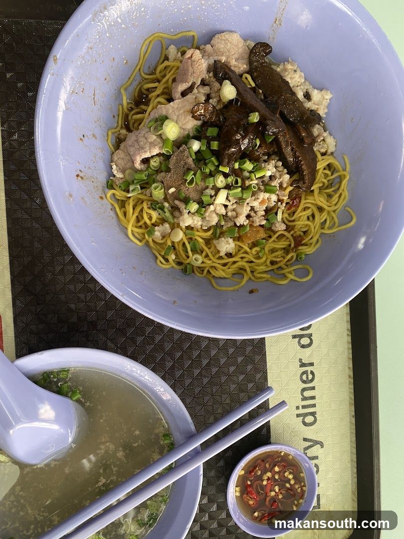 Noodle Bowl with Soup and Sauce