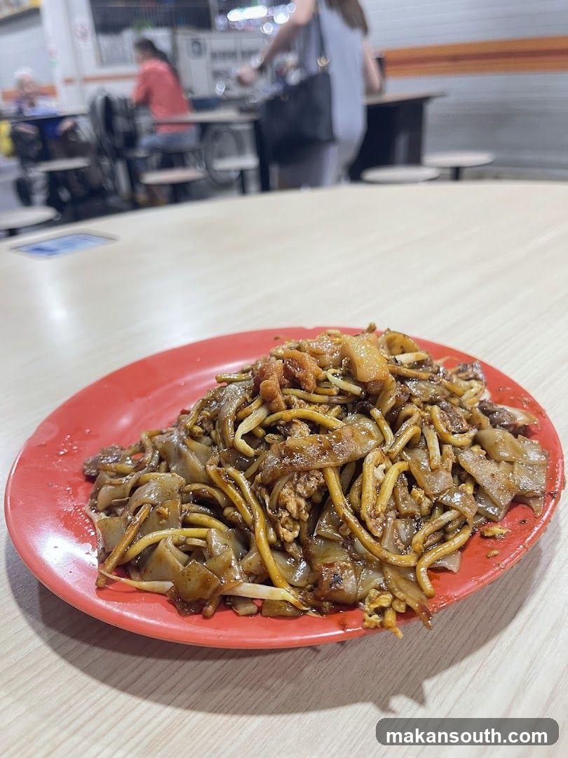 Plate of Stir-fried Noodles with Vegetables