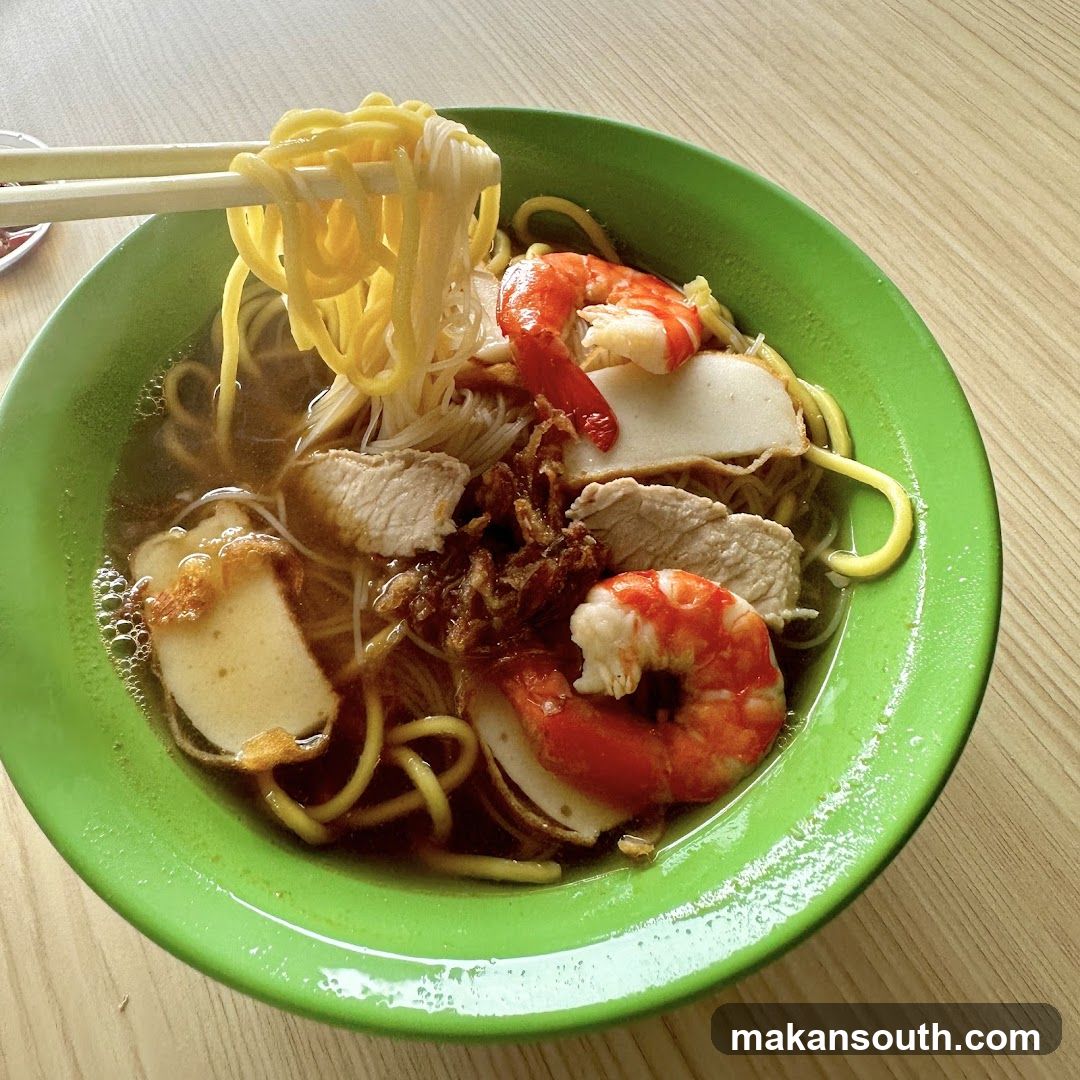 Noodle Bowl with Shrimp and Meat