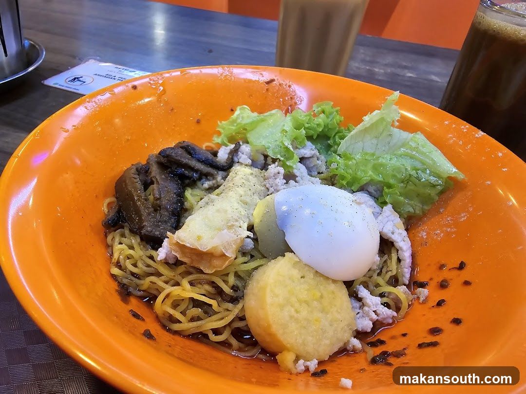 Noodle Bowl with Toppings