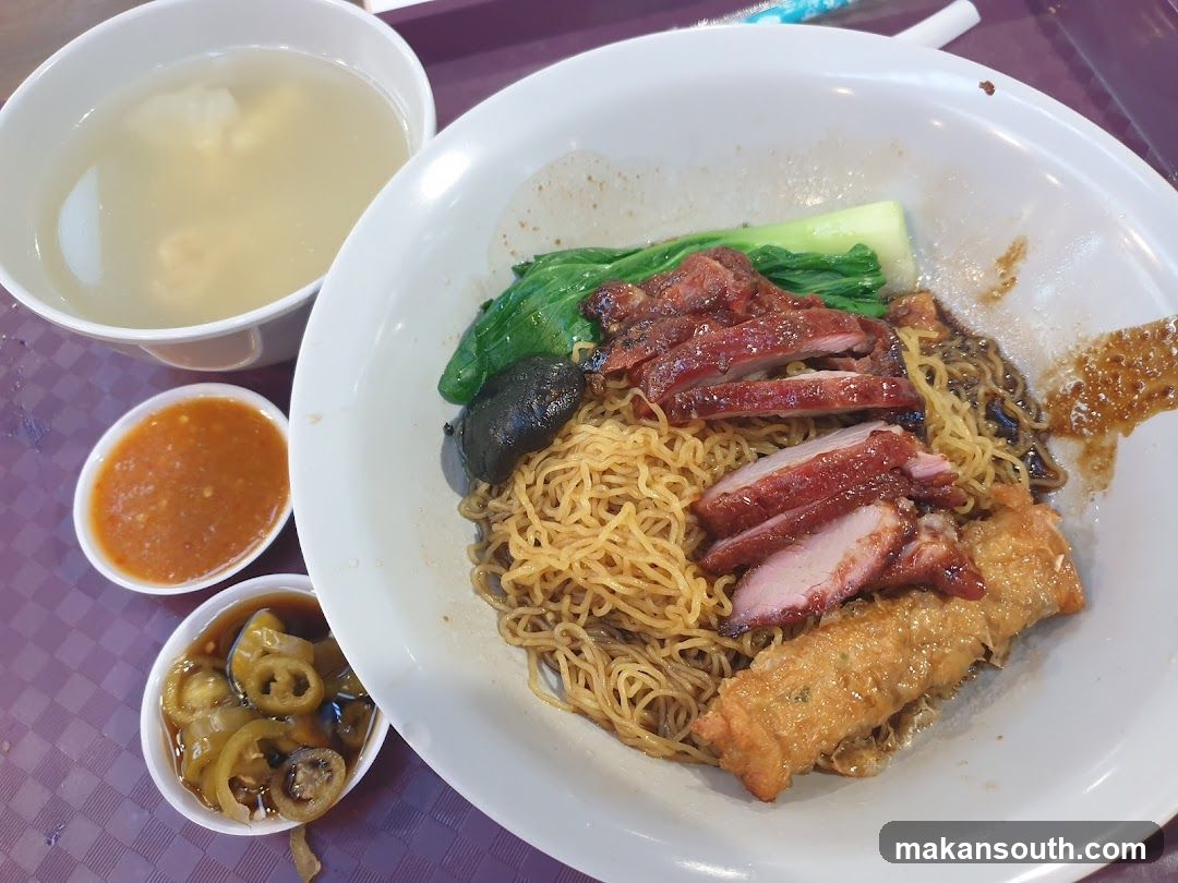 Noodle Dish with Roast Meat and Soup