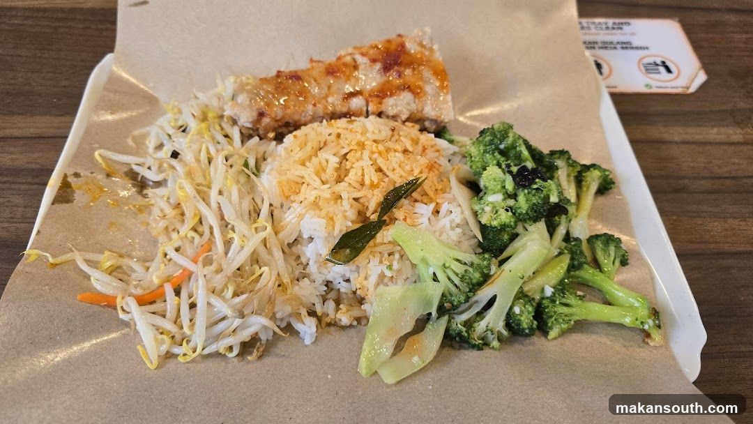 Fried Rice with Broccoli and Meat